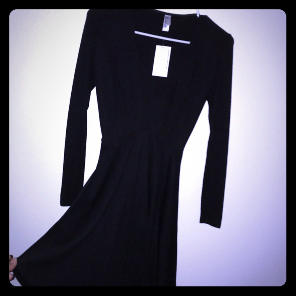 V Neck American Apparel size small back